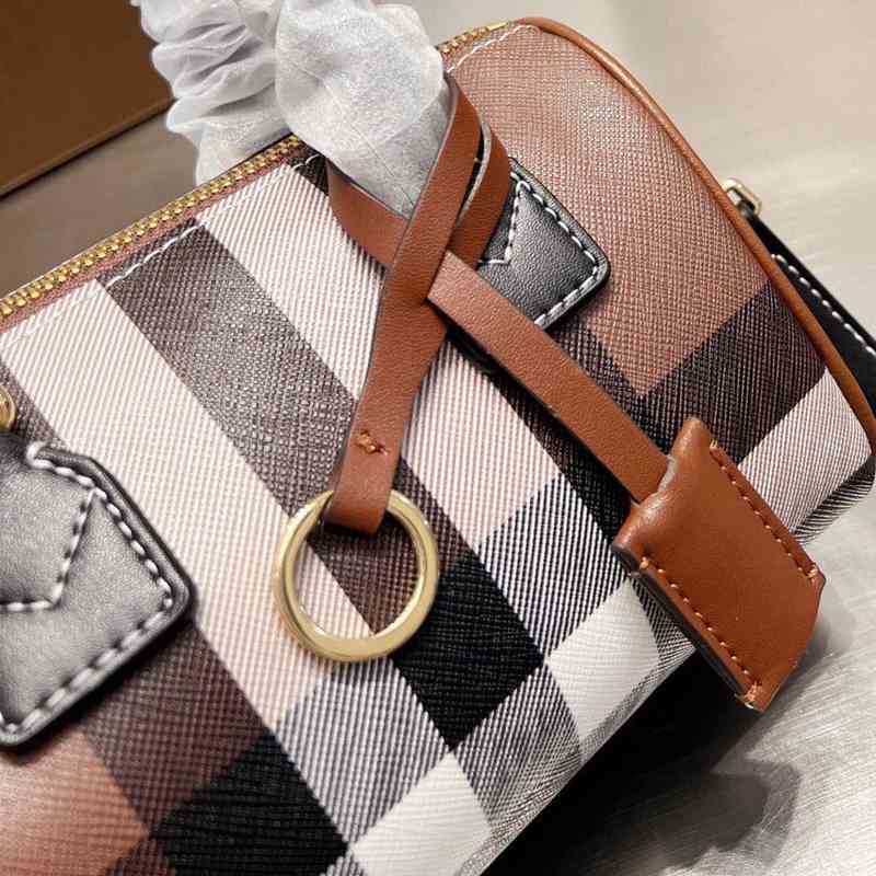 Designer Luxury Burbrerity Bags For Women High Quality Brown Crossbody Handbags Vintage Burbrery Leather Wallet Paris Plaid The Totes Bag Fashion Purses P59F, Sky blue
Designer Luxury Burbrerity Bags For Women High Quality Brown Crossbody Handbags Vintage Burbrery Leather Wallet Paris Plaid The Totes Bag Fashion Purses P59F, Sky blue
