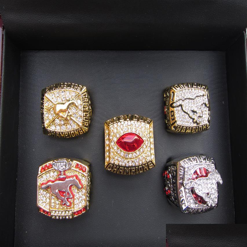 Cluster Rings 5Pcs Calgary Stampeders Grey Cup Championship Ring Men Fan Souvenir Gift Whole Drop 289F Delivery 2022 Jewelry Dh0Vc
Cluster Rings 5Pcs Calgary Stampeders Grey Cup Championship Ring Men Fan Souvenir Gift Whole Drop 289F Delivery 2022 Jewelry Dh0Vc