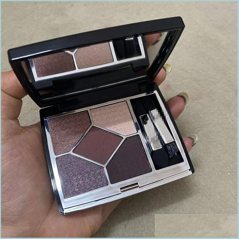Eye Shadow Brand Eye Shadow 5 Color With Brush Look Edition For Girl Coeurs Couture High Eyeshadow Palette Drop Delivery 2022 Health Dhhok, Purple
Eye Shadow Brand Eye Shadow 5 Color With Brush Look Edition For Girl Coeurs Couture High Eyeshadow Palette Drop Delivery 2022 Health Dhhok, Purple
