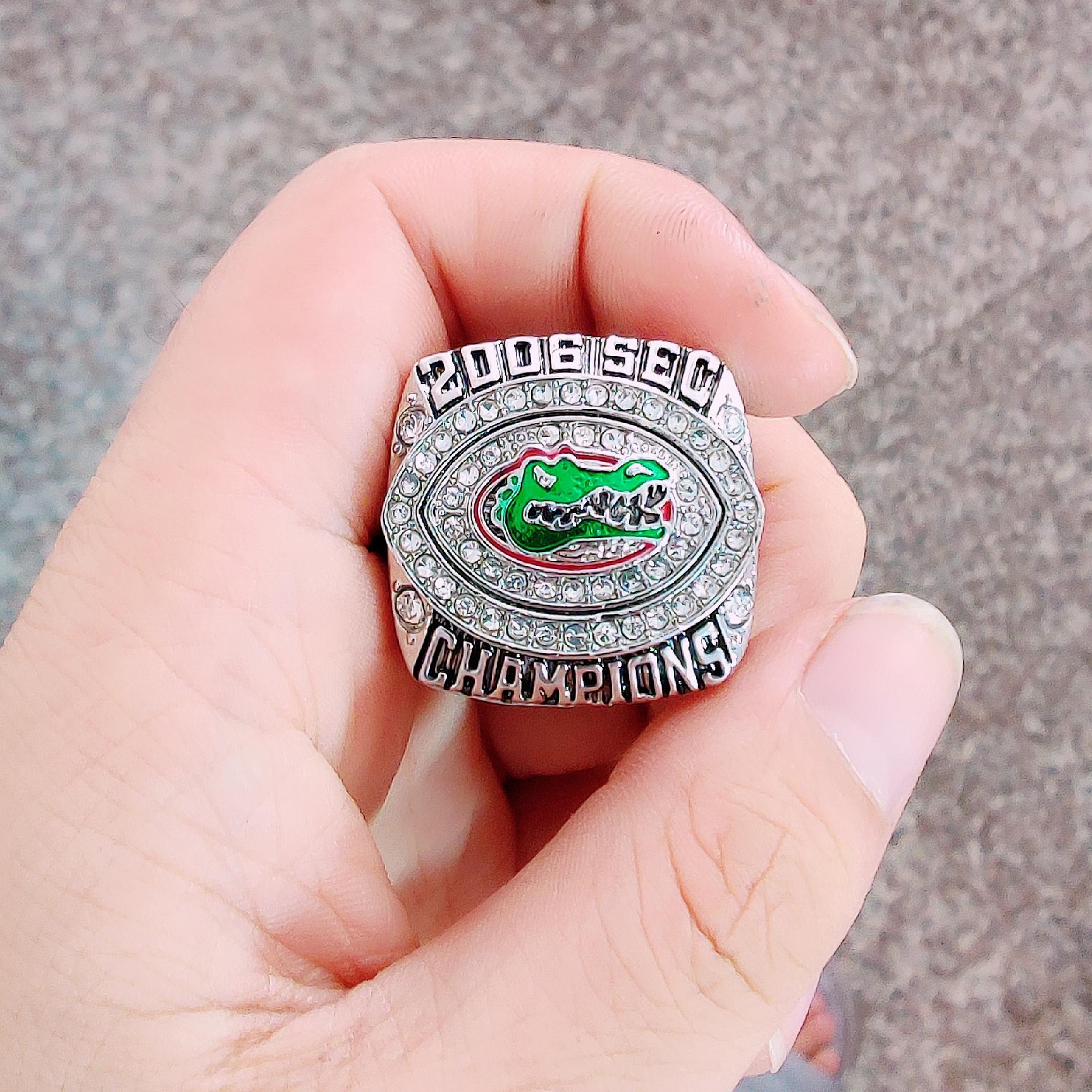 bags wholesale 2006 Florida Gators championship ring fashion Gifts from fans and friends leather Bag Parts & Accessories
bags wholesale 2006 Florida Gators championship ring fashion Gifts from fans and friends leather Bag Parts & Accessories