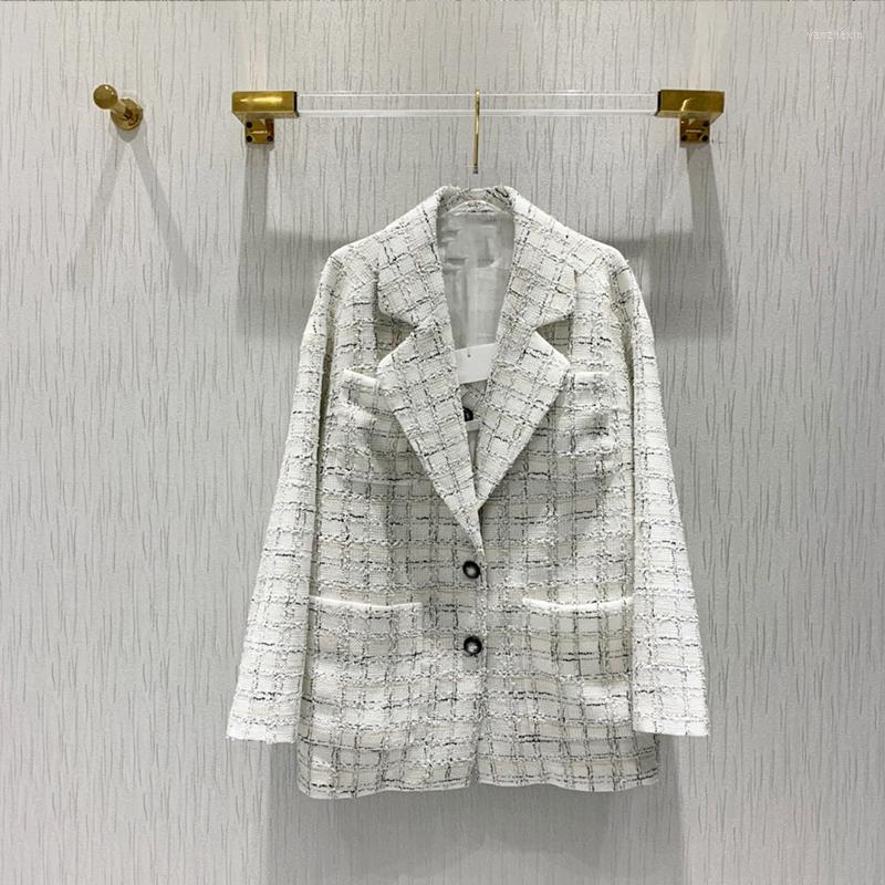 Women's Suits Black And White Plaid Medium Length Suit Coat Women's Woolen Soft Top
Women's Suits Black And White Plaid Medium Length Suit Coat Women's Woolen Soft Top