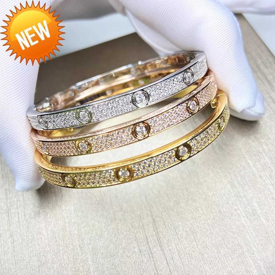 2022 Luxury Top Fine Brand Pure 925 Sterling Silver Jewelry For Women Easy Lock Bangle Rose Yellow Gold Full Diamond Love Bangle Wedding
2022 Luxury Top Fine Brand Pure 925 Sterling Silver Jewelry For Women Easy Lock Bangle Rose Yellow Gold Full Diamond Love Bangle Wedding