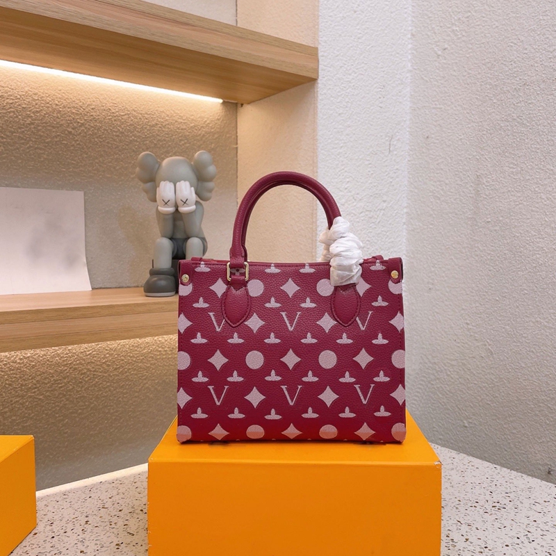 Luxury designer totes bag fashion handbag women shoulder bags classic crossbody bags ladies large capacity bagss letter floral leather holiday gift very goods nice, Beige
Luxury designer totes bag fashion handbag women shoulder bags classic crossbody bags ladies large capacity bagss letter floral leather holiday gift very goods nice, Beige
