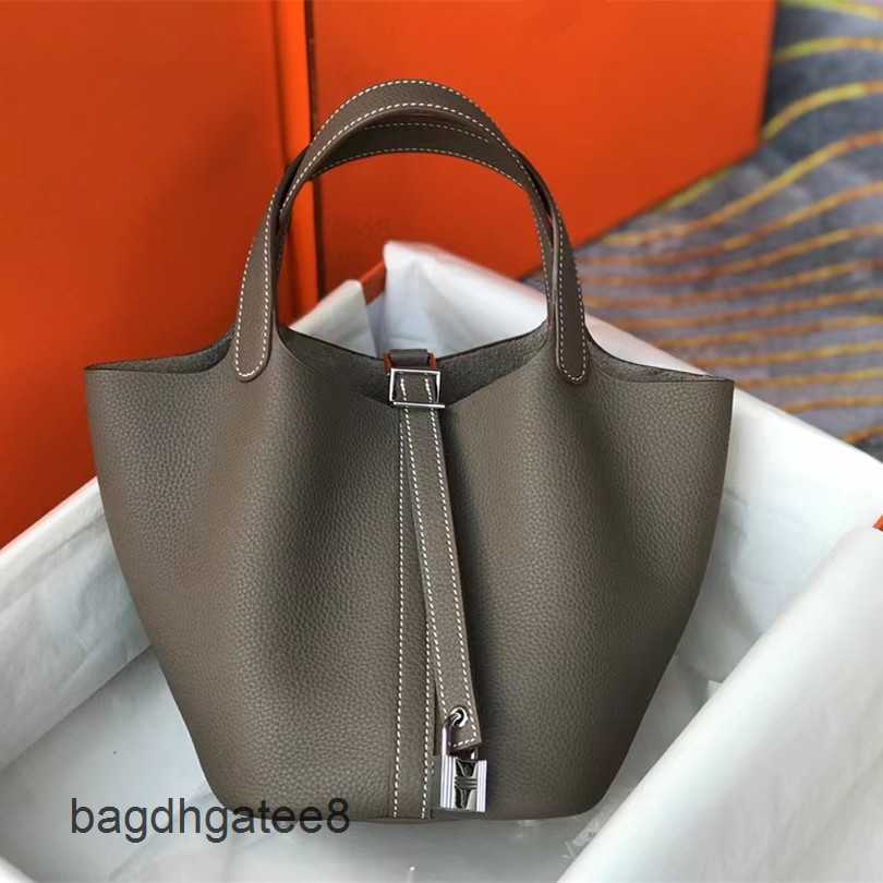 Toto Bags Handle Designer Basket Bag Leather Thread Picotin Litchi Locks Waxed He 2023 Classic Basket Handmade Fv0g 6QRK, Elephant grey gold
Toto Bags Handle Designer Basket Bag Leather Thread Picotin Litchi Locks Waxed He 2023 Classic Basket Handmade Fv0g 6QRK, Elephant grey gold