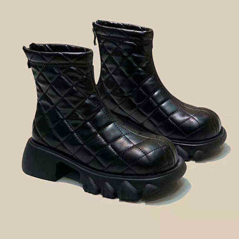 Women Boots Martin Boot 's 2022 Autumn and Winter New Foam Thick Bottom Down Bread Aging Ling Lattice Cotton Shoes Thin Chimney Short 07091011, Black
Women Boots Martin Boot 's 2022 Autumn and Winter New Foam Thick Bottom Down Bread Aging Ling Lattice Cotton Shoes Thin Chimney Short 07091011, Black