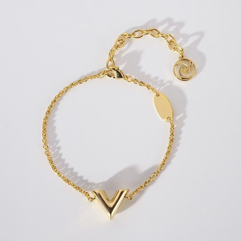 Luxury designer bracelet chain for women bracelets fashion simple style gift give social party applicable very beautiful
Luxury designer bracelet chain for women bracelets fashion simple style gift give social party applicable very beautiful