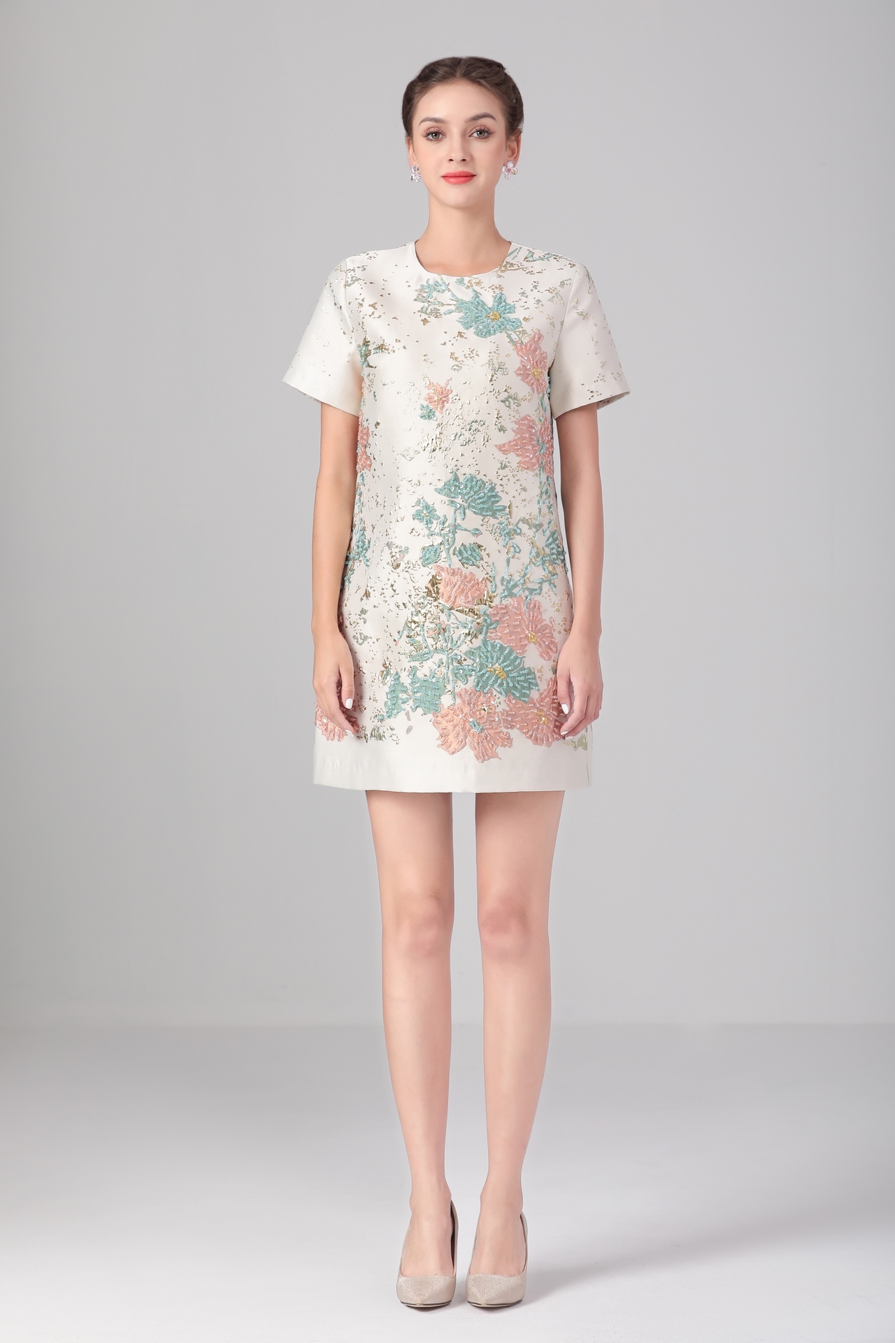 Casual dress round neck loose A short sleeved custom jacquard dress S L XL, The picture color
Casual dress round neck loose A short sleeved custom jacquard dress S L XL, The picture color