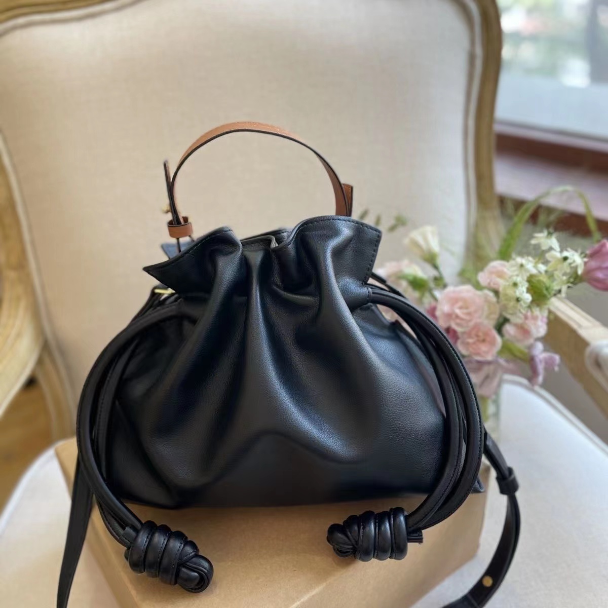 Designer Bag Fashion Luxurys Handbag Bag Brand Loews Evening Bags 2022 Shoulder Women Designer Autumn Balloon Bucket Diagonal Cross Same St D7BI Sac, Brown
Designer Bag Fashion Luxurys Handbag Bag Brand Loews Evening Bags 2022 Shoulder Women Designer Autumn Balloon Bucket Diagonal Cross Same St D7BI Sac, Brown
