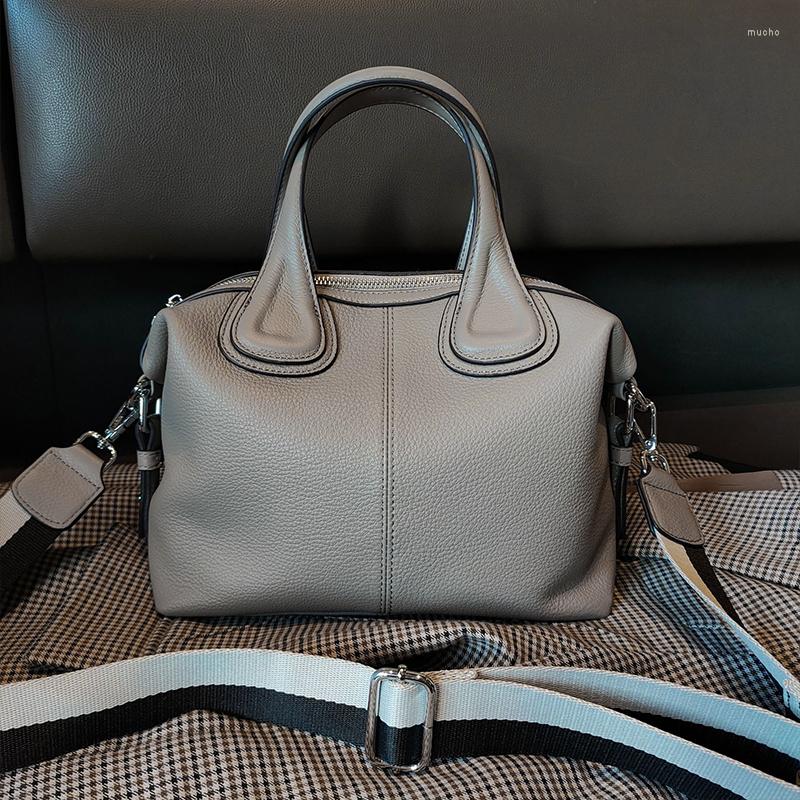 Evening Bags Female Shoulder Bag Designer Genuine Leather Messenger Women High Capacity Handbag Travel Luxury Cowhide Crossbody, Black
Evening Bags Female Shoulder Bag Designer Genuine Leather Messenger Women High Capacity Handbag Travel Luxury Cowhide Crossbody, Black