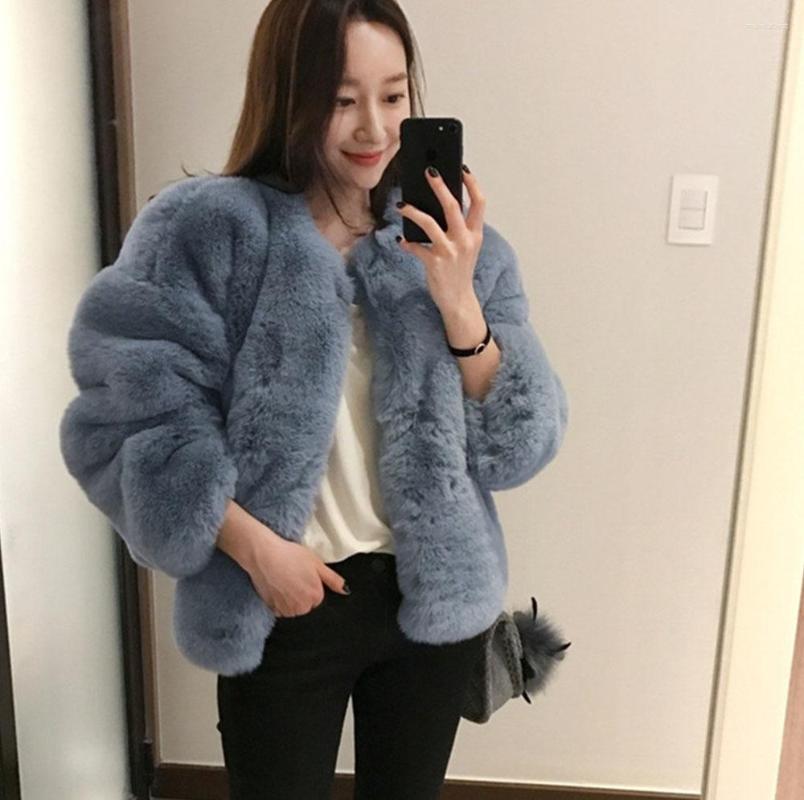 Women' Fur 2022 Autumn Winter Women Coat Imitation Short Luxury Thick Warm Fashion Casual Faux Jackets, White
Women' Fur 2022 Autumn Winter Women Coat Imitation Short Luxury Thick Warm Fashion Casual Faux Jackets, White