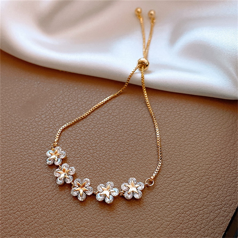 Elegant Inlaid Rhinestone Bracelets Gold Chain Jewelry Wedding Accessories for Females Fentagram Flower Bracelet Party Gifts