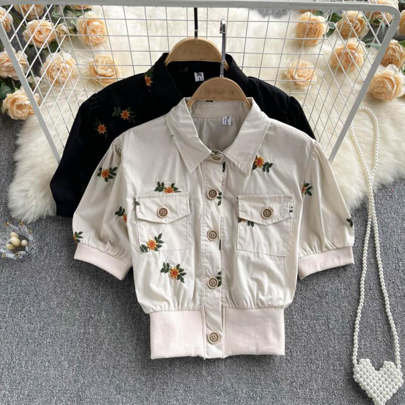 Women's Polos Summer Temperament Women Turn Down Collar Single Breasted Embroidery Casual Top Shirt 2022 Fashion Versatile Tee Femme
Women's Polos Summer Temperament Women Turn Down Collar Single Breasted Embroidery Casual Top Shirt 2022 Fashion Versatile Tee Femme