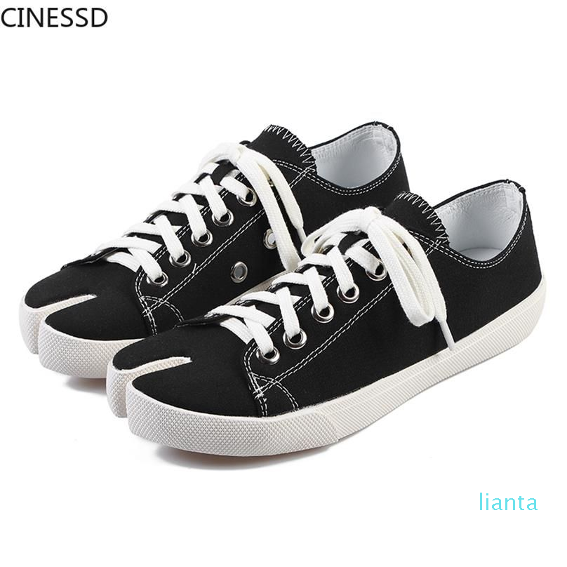 Boots Women Split Teen Flat Canvas Shoes Woman Laugh Up Sneakers Casual Ladies Vulcanized Around the Nose Tabi Ninja 0904255Q, Black
Boots Women Split Teen Flat Canvas Shoes Woman Laugh Up Sneakers Casual Ladies Vulcanized Around the Nose Tabi Ninja 0904255Q, Black