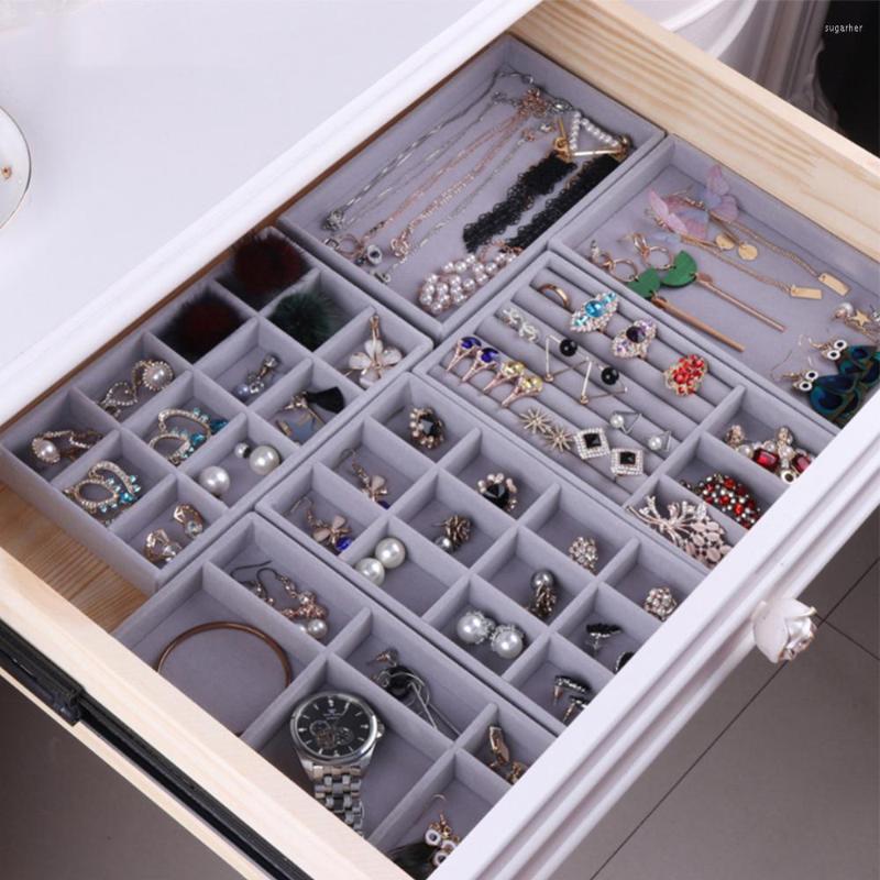 Jewelry Pouches Fashion Portable Velvet Box Drawer Storage Organizer For Earring Necklace Pendant Bracelet Tray Holder Showcase
Jewelry Pouches Fashion Portable Velvet Box Drawer Storage Organizer For Earring Necklace Pendant Bracelet Tray Holder Showcase