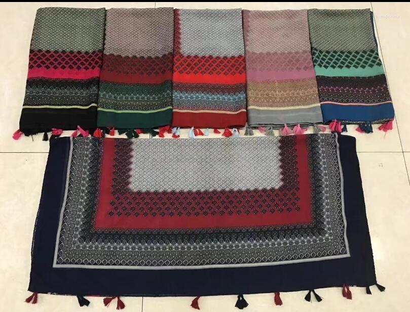 Scarves 2022 Fashion Vintage Floral Embroidery And Shawl Women Cotton Long Tassel Wrap Hijab Flower Print Scarf
Scarves 2022 Fashion Vintage Floral Embroidery And Shawl Women Cotton Long Tassel Wrap Hijab Flower Print Scarf