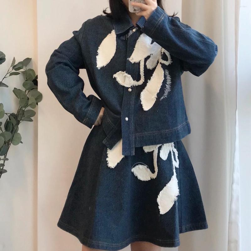 Work Dresses 2022 Early Spring Patch Embroidery Washed Blue Parquet Denim Jacket Coat High Waist Skirt Suit, Blue skirt
Work Dresses 2022 Early Spring Patch Embroidery Washed Blue Parquet Denim Jacket Coat High Waist Skirt Suit, Blue skirt