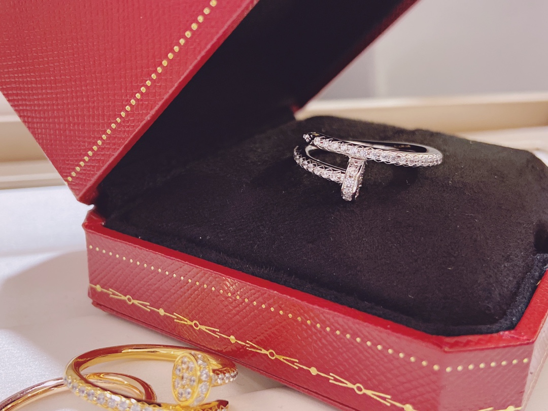 Designer nail ring Diamond fine nail styling luxury delicate women holiday gift packaging is not allergic
Designer nail ring Diamond fine nail styling luxury delicate women holiday gift packaging is not allergic
