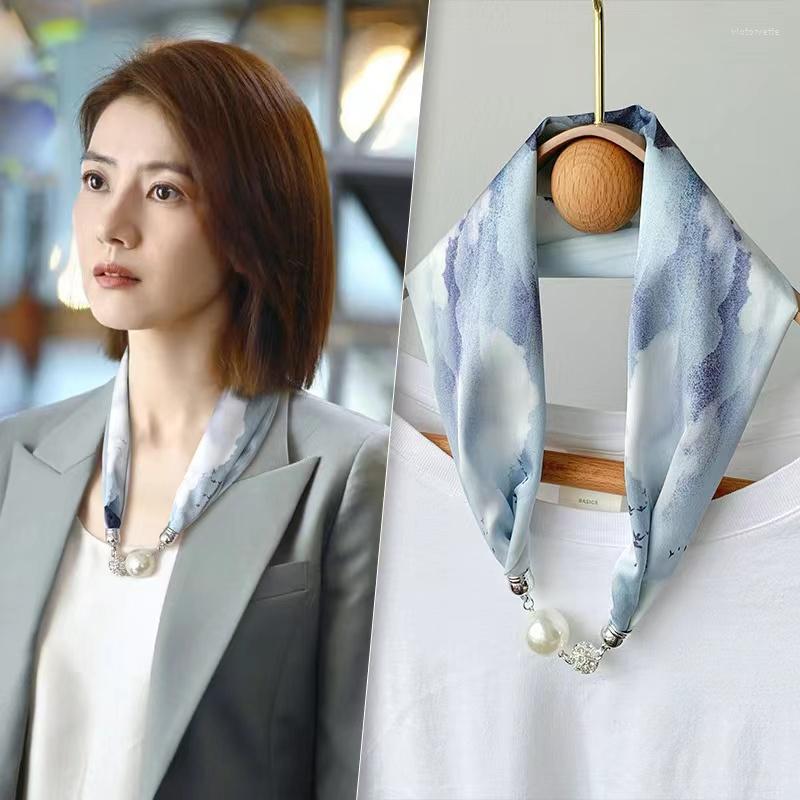 Scarves Magnetic Clasp Clavicle Chain Scarf Women's Summer Pearl Necklace High Sense Neck Decoration Neckband Matching Shirt
Scarves Magnetic Clasp Clavicle Chain Scarf Women's Summer Pearl Necklace High Sense Neck Decoration Neckband Matching Shirt