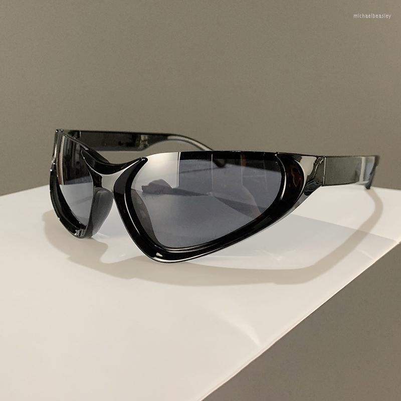 Sunglasses KAMMPT Y2k Men Women 2022 Trendy Steampunk Cycling Goggle Eyewear Ins Brand Designer UV400 Shades Sun Glasses
Sunglasses KAMMPT Y2k Men Women 2022 Trendy Steampunk Cycling Goggle Eyewear Ins Brand Designer UV400 Shades Sun Glasses