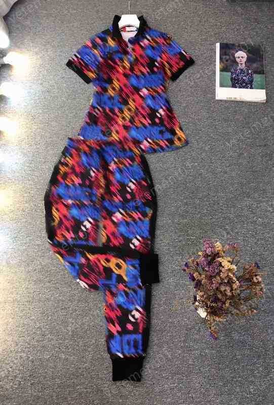Womens Two Piece Pants Colorful Fashion Brand Graphic Print T-shirt With Cuffed Track Pants 2 Piece Sets Luxury Designer Tracksuits Women Clothing, 18
Womens Two Piece Pants Colorful Fashion Brand Graphic Print T-shirt With Cuffed Track Pants 2 Piece Sets Luxury Designer Tracksuits Women Clothing, 18