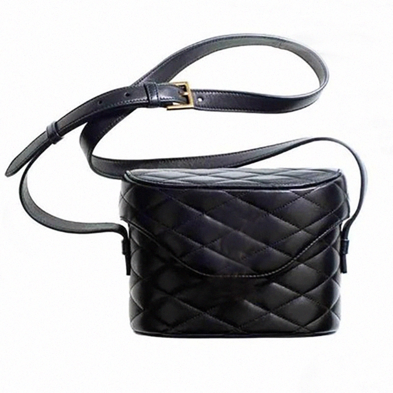 June box bag in quilted lambskin with front flap closure metal hardware shoulder bags Luxury Designer women's leather handbag Crossbody Purse y7C4#, 1-18 15cm
June box bag in quilted lambskin with front flap closure metal hardware shoulder bags Luxury Designer women's leather handbag Crossbody Purse y7C4#, 1-18 15cm