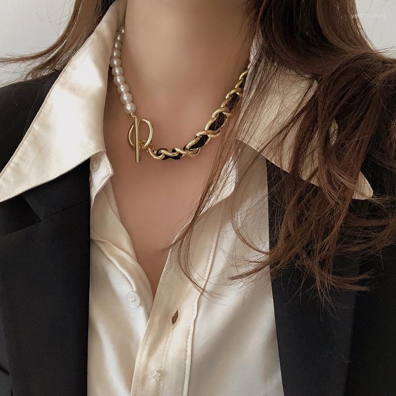 Choker Vintage French Leather Chain Pearl OT Buckle Short Necklace Simple Fashion Clavicle For Women Girl Jewelry
Choker Vintage French Leather Chain Pearl OT Buckle Short Necklace Simple Fashion Clavicle For Women Girl Jewelry