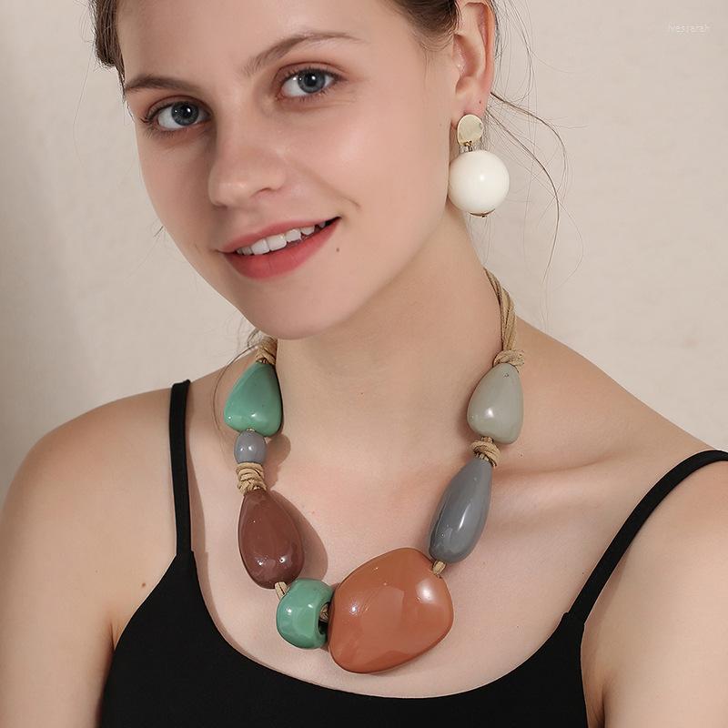 Choker Ethnic Style Short Necklace Personality Exaggerated Handmade Beads Resin Jewelry Ladies
Choker Ethnic Style Short Necklace Personality Exaggerated Handmade Beads Resin Jewelry Ladies