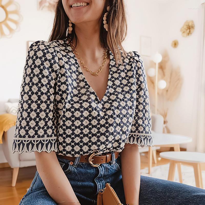 Women' Blouses Gaby Embroidery Shirts Summer Short Sleeve Round Neck Chic Elegant Shirt 2022 Women Vintage Casual Tunic Top Et Chemises, Blue
Women' Blouses Gaby Embroidery Shirts Summer Short Sleeve Round Neck Chic Elegant Shirt 2022 Women Vintage Casual Tunic Top Et Chemises, Blue