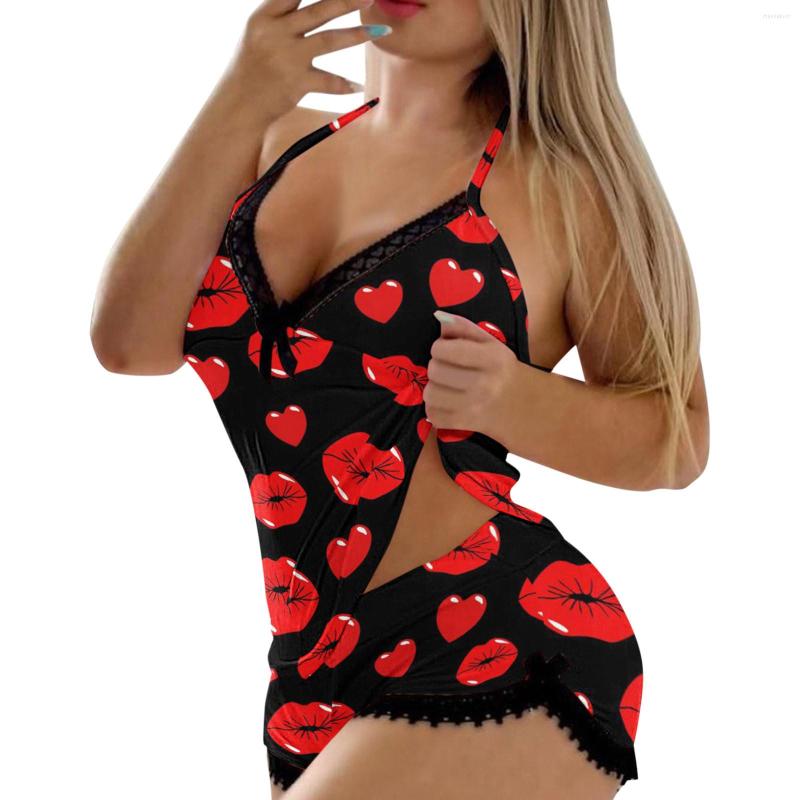 Women's Sleepwear Womens Sexy Camouflage Lips Printing Camisole Shorts 2 Piece Set Lace Backless Trim Lingerie Pants Suit
Women's Sleepwear Womens Sexy Camouflage Lips Printing Camisole Shorts 2 Piece Set Lace Backless Trim Lingerie Pants Suit