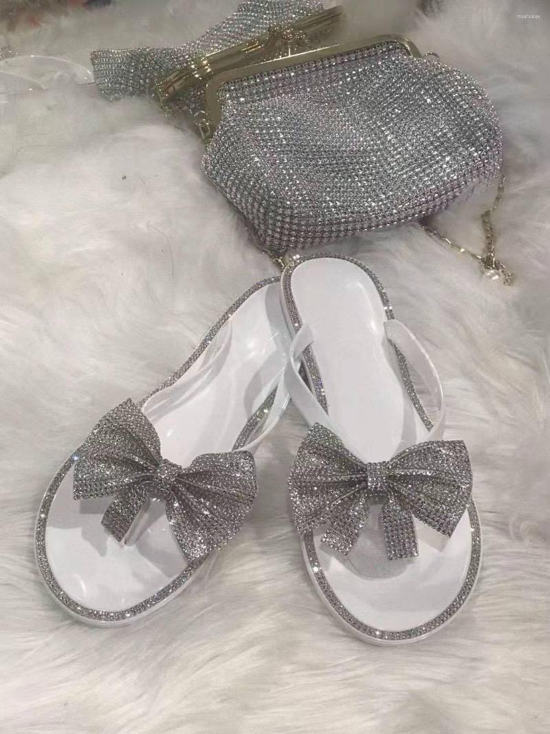 Slippers 2022 European And American Women's Bow Ok Colored Diamond Flip-flops 2662
Slippers 2022 European And American Women's Bow Ok Colored Diamond Flip-flops 2662