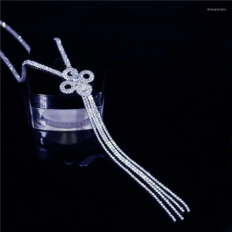 Choker Fashion Crystal Flower Pendant Necklace For Women Bling Rhinestone Exquisite Luxury Jewelry Gift
Choker Fashion Crystal Flower Pendant Necklace For Women Bling Rhinestone Exquisite Luxury Jewelry Gift