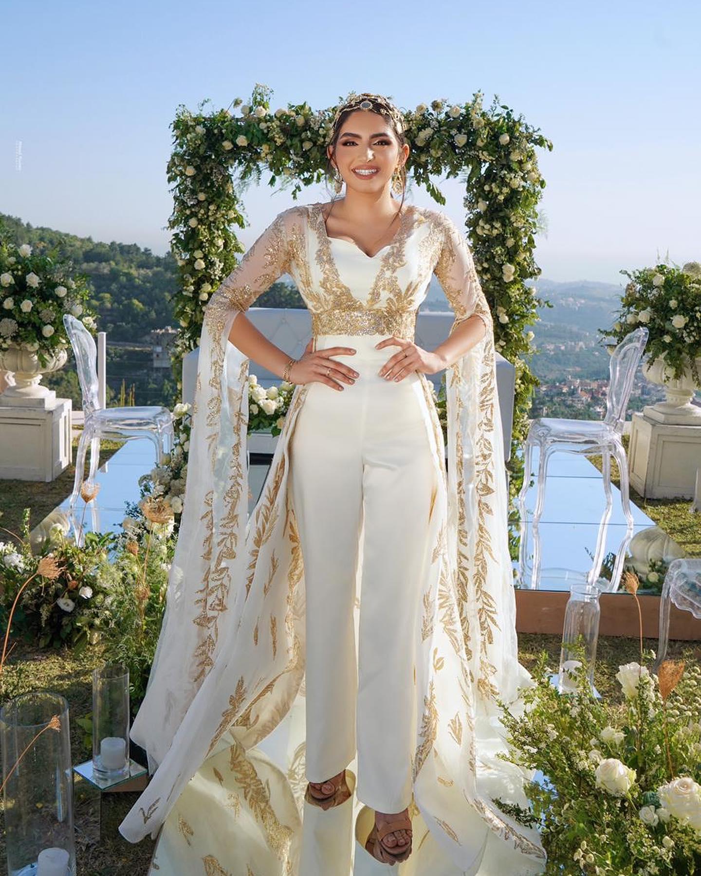Sparkly Overskirt Wedding Dresses With Pants Bridal Gowns Long Sleeves Jumpsuits Sweetheart Neckline Sequined Satin Arabic Vestido De Novia Wly935