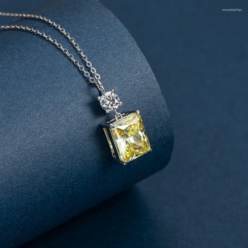 Pendant Necklaces Light Luxury High Carbon Diamond Yellow Flower 9 11 925 Sterling Silver Color Women's Necklace Women Christmas
Pendant Necklaces Light Luxury High Carbon Diamond Yellow Flower 9 11 925 Sterling Silver Color Women's Necklace Women Christmas