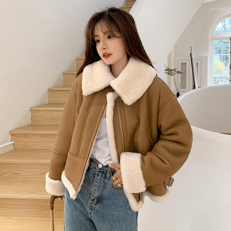 Women's Leather Women's Cropped Real Shearling Coat Winter Double Face Lamb Fur Lining Thick Fashion Sheepskin Jacket MH3895L, Black
Women's Leather Women's Cropped Real Shearling Coat Winter Double Face Lamb Fur Lining Thick Fashion Sheepskin Jacket MH3895L, Black
