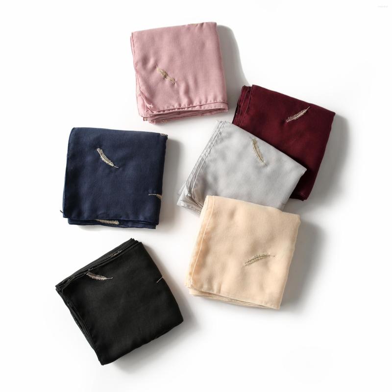Scarves 2022 Fashion Gold Feather Embroidery Print Shawls Lurex Hijab Wrap Shawl Muslim Muffler 13 Color
Scarves 2022 Fashion Gold Feather Embroidery Print Shawls Lurex Hijab Wrap Shawl Muslim Muffler 13 Color