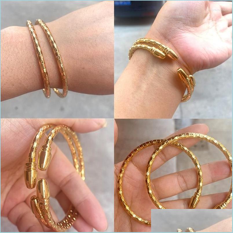 Bangle Bangle 2Pcs/Lot Ball Dubai Bracelet African Bangles For Woman 24K Gold Color Middle East Wedding Jewelry Gift Drop Delivery 2 Dhiuq
Bangle Bangle 2Pcs/Lot Ball Dubai Bracelet African Bangles For Woman 24K Gold Color Middle East Wedding Jewelry Gift Drop Delivery 2 Dhiuq