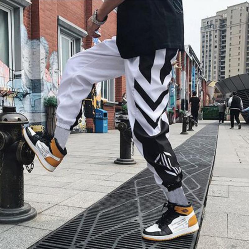 Men' Pants Cropped Trousers Straight Hip Hop Side Patchwork Color Casual, Black
Men' Pants Cropped Trousers Straight Hip Hop Side Patchwork Color Casual, Black