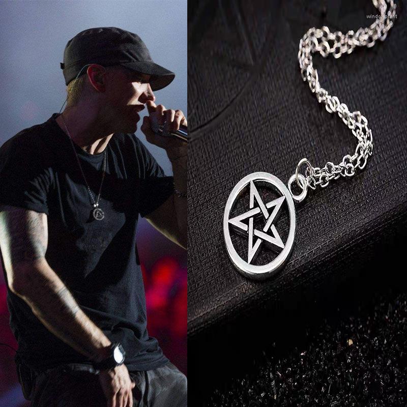 Chains Men's Star With The Same Cool Hip-hop Rock Accessories Hollow Five-pointed Pendant Titanium Steel Boys Necklace
Chains Men's Star With The Same Cool Hip-hop Rock Accessories Hollow Five-pointed Pendant Titanium Steel Boys Necklace