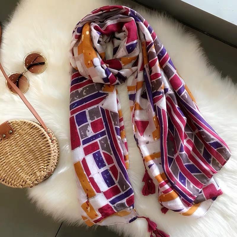 Scarves 2022 Fashion Geometry Tassel And Shawl Women Gold Foil Geometric Print Scarf Wrap Hijab Muffler 10Pcs/LOT
Scarves 2022 Fashion Geometry Tassel And Shawl Women Gold Foil Geometric Print Scarf Wrap Hijab Muffler 10Pcs/LOT