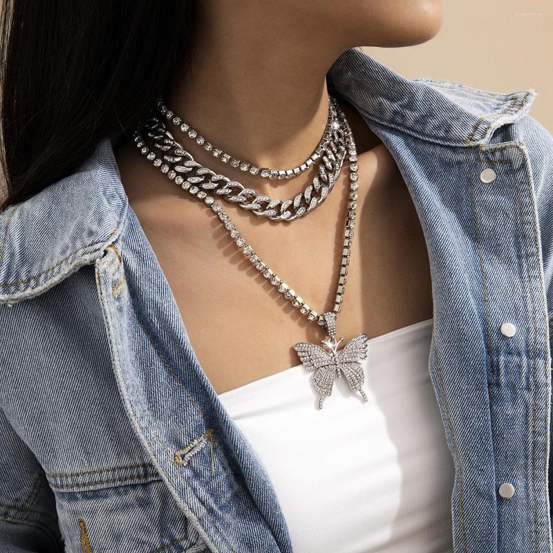 Pendant Necklaces 2022 Women's Personality Claw Chain Cuban Buckle Clavicle Set Necklace Retro Diamond-studded Butterfly Combination
Pendant Necklaces 2022 Women's Personality Claw Chain Cuban Buckle Clavicle Set Necklace Retro Diamond-studded Butterfly Combination