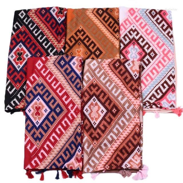 Scarves 2022 Women Geometry Print Tassel Scarf Cotton Quality Shawls Bohemia Style Wraps Hijabs 5 Colors 10PCS/lot
Scarves 2022 Women Geometry Print Tassel Scarf Cotton Quality Shawls Bohemia Style Wraps Hijabs 5 Colors 10PCS/lot