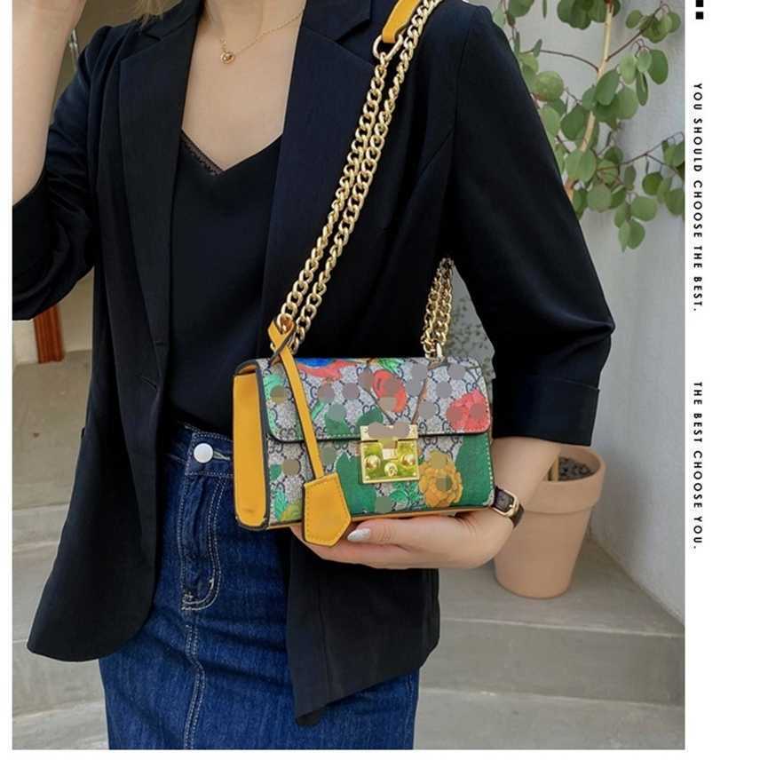 Small square new women's fashion sling single shoulder printed chain messenger texture handbag, White
Small square new women's fashion sling single shoulder printed chain messenger texture handbag, White