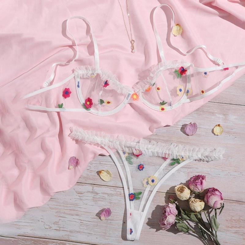Bras Sets Plus Size Sexy Lingerie Flowers Embroidery Women's Underwear Invisible Bra G-String Thong Exotic Garter Sleepwear, White
Bras Sets Plus Size Sexy Lingerie Flowers Embroidery Women's Underwear Invisible Bra G-String Thong Exotic Garter Sleepwear, White