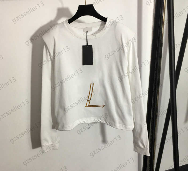 Tops Women Clothes T-Shirts Front Logo Embroidery Shoulder Pads Design Short Undershirt Breathable Fabrics Long Sleeve T-Shirt Simple Designer Womens Apparel 1970
Tops Women Clothes T-Shirts Front Logo Embroidery Shoulder Pads Design Short Undershirt Breathable Fabrics Long Sleeve T-Shirt Simple Designer Womens Apparel 1970