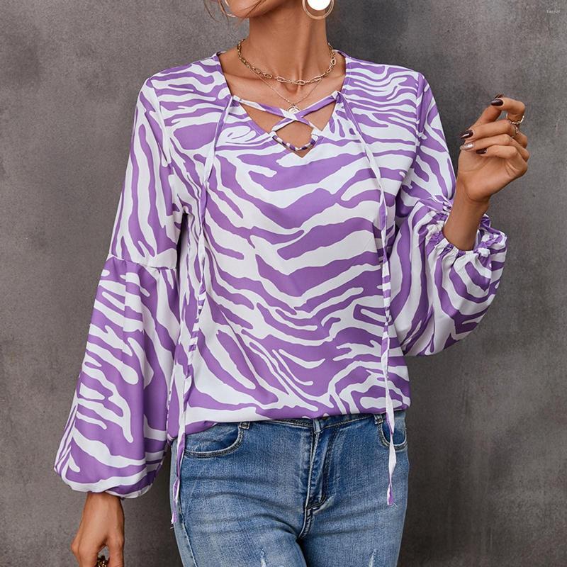 Women' Blouses Fashion Ripple Print Tops Sexy Lace Up V Neck Shirts For Women Autumn Prints Knot Long Puff Sleeve T Shirt Purple Blusa
Women' Blouses Fashion Ripple Print Tops Sexy Lace Up V Neck Shirts For Women Autumn Prints Knot Long Puff Sleeve T Shirt Purple Blusa