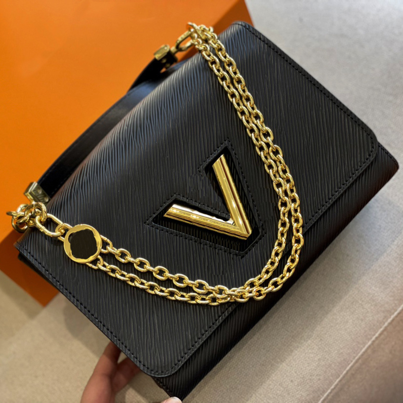 Luxurys Designers Bags Women Totes shoulder bag Leather Alphabet design Large capacity Messenger bags Classic Style handbag Lady handbags purse wallet very nice, White +box
Luxurys Designers Bags Women Totes shoulder bag Leather Alphabet design Large capacity Messenger bags Classic Style handbag Lady handbags purse wallet very nice, White +box