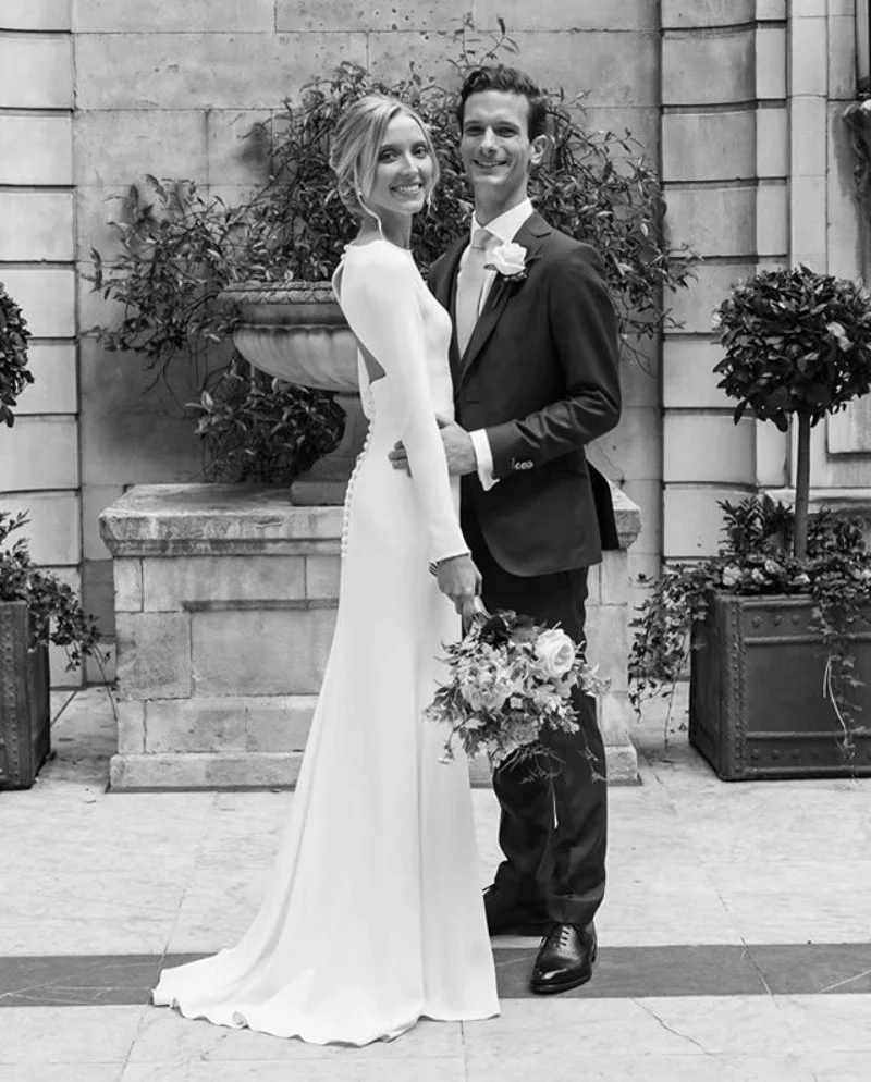 Elegant Simple Long Sleeve Wedding Dress Satin O-Neck Open Back Mermaid Bridal Gowns with Sweep Train Plus Size