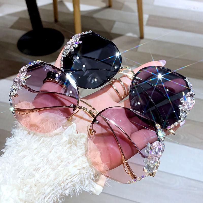 Sunglasses Rimless Oversized Rhinestone Women Brand Designer Frameless Gradient Sun Glasses Fashion Shades For Female Eyeglasses
Sunglasses Rimless Oversized Rhinestone Women Brand Designer Frameless Gradient Sun Glasses Fashion Shades For Female Eyeglasses