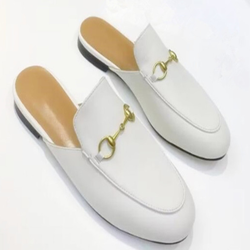 Luxury Designer Slide Slippers Summer sandals Men Beach Indoor Flat Flip Flops Leather Lady Women Fashion Classic Shoes Ladies Size 35-45 with box AAAAA, 12
Luxury Designer Slide Slippers Summer sandals Men Beach Indoor Flat Flip Flops Leather Lady Women Fashion Classic Shoes Ladies Size 35-45 with box AAAAA, 12