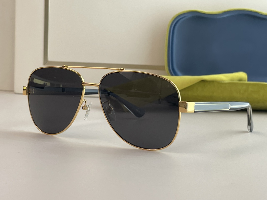 0528 Pilot Gold Black Grey Mens Sunglasses Summer Sunglass UV400 Protection Eyewear with Box
0528 Pilot Gold Black Grey Mens Sunglasses Summer Sunglass UV400 Protection Eyewear with Box